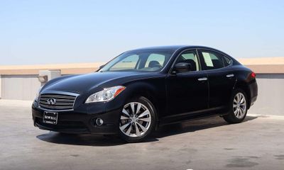 2013 Infiniti M56 Base