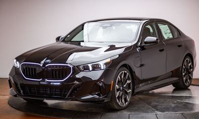 2027 BMW 550E xDrive