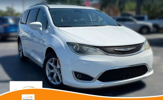 2017 Chrysler Pacifica Touring L Plus