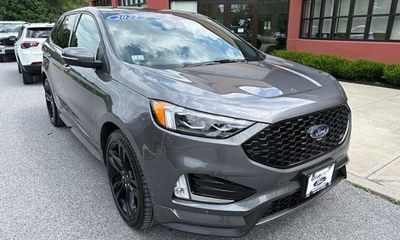 2022 Ford Edge ST