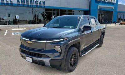 2026 Chevrolet Silverado 2LT