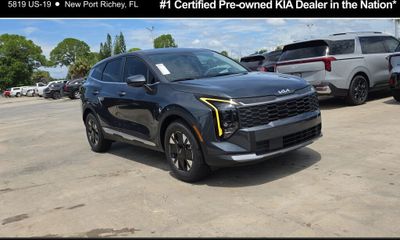 2027 Kia Sportage LX
