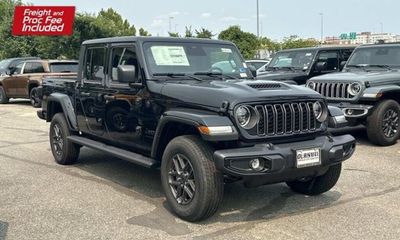 2026 Jeep Gladiator Sport