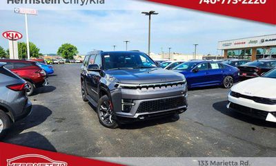 2026 Jeep Grand Wagoneer Base