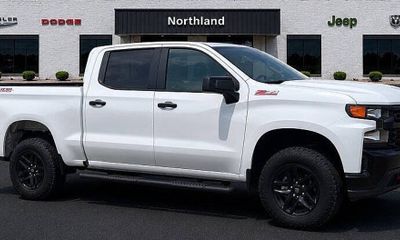 2021 Chevrolet Silverado Trail Boss Custom