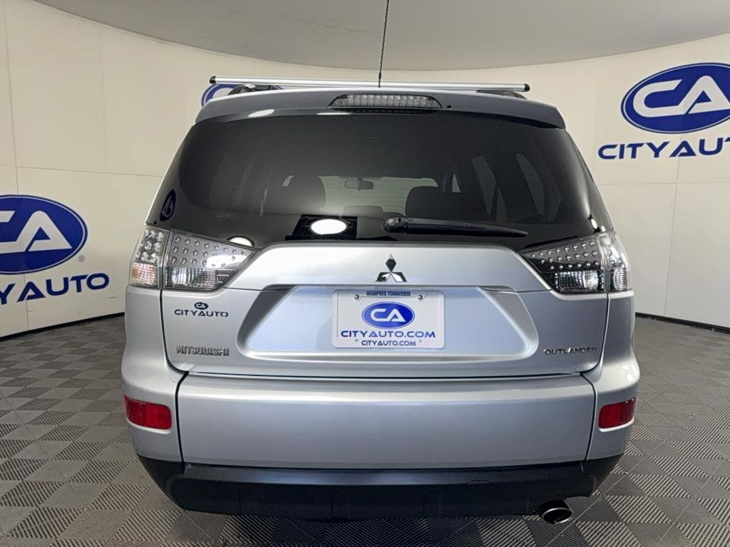 2009 Mitsubishi Outlander ES