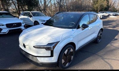 2026 Volvo EX30 Plus