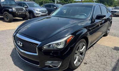 2019 Infiniti Q70L 37 Luxe