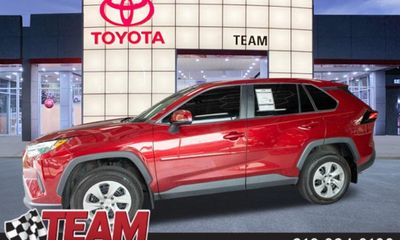 2023 Toyota RAV4 LE