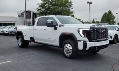2024 Chevrolet Silverado HD High Country