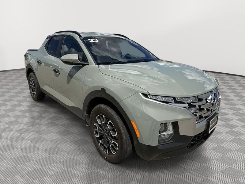 2023 Hyundai Santa Cruz — a typically priced live listing