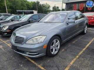 2013 Mercedes-Benz S-Class S550V 4 Matic