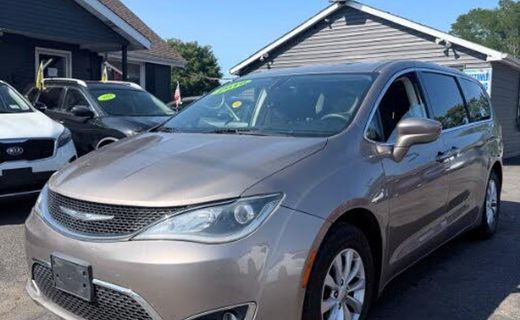 2018 Chrysler Pacifica Touring Plus