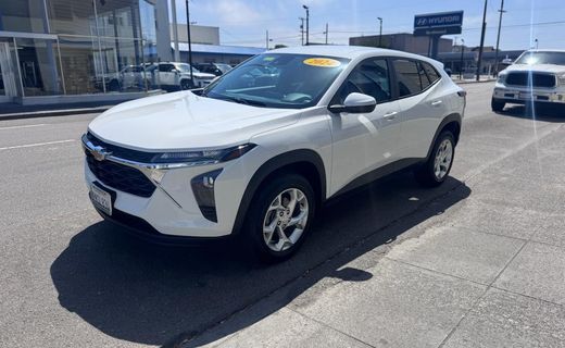 2024 Chevrolet Trax LS