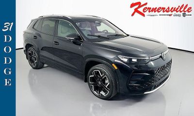 2025 Volkswagen Tiguan 4Motion SEL R