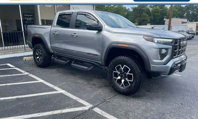 2023 GMC Canyon AT4X