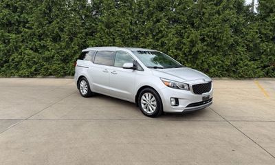 2015 Kia Sedona GLS Middle Level