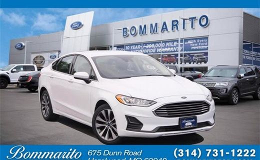 2020 Ford Fusion SE