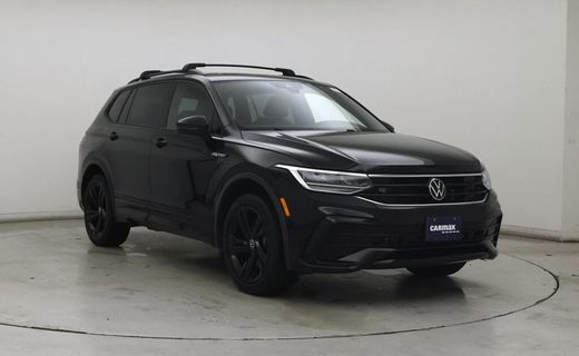 2023 Volkswagen Tiguan SE Black