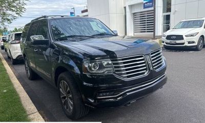2017 Lincoln Navigator Select