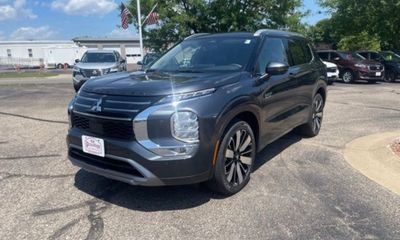 2026 Mitsubishi Outlander Plug-IN Hybrid Plug IN