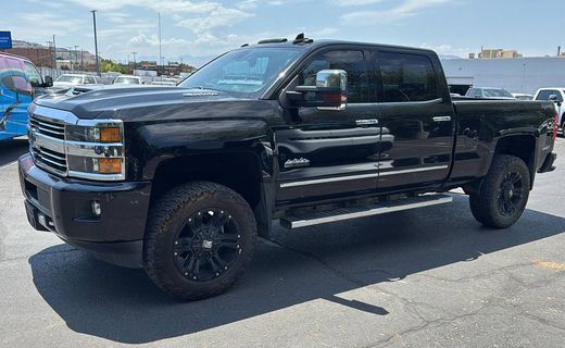 2017 Chevrolet Silverado High Country