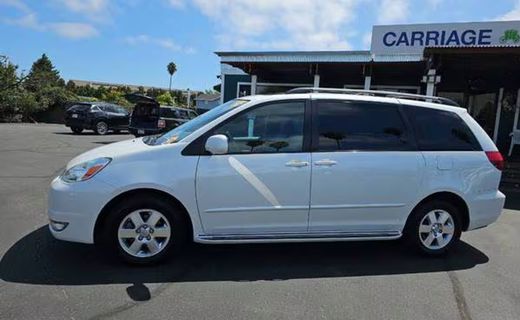 2004 Toyota Sienna XLE