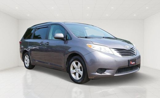 2015 Toyota Sienna LE