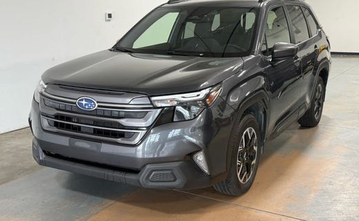 2025 Subaru Forester Premium Base