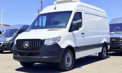 2022 Mercedes-Benz Sprinter 907 VS30