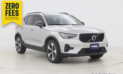 2023 Volvo XC40 Plus Dark