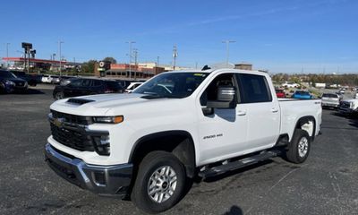 2024 Chevrolet Silverado HD LT