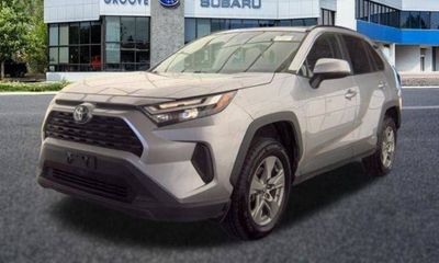 2023 Toyota RAV4 LE