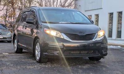 2014 Toyota Sienna LE
