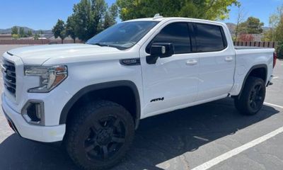 2019 GMC Sierra AT4