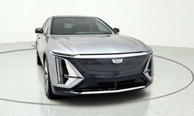 2024 Cadillac Lyriq Tech