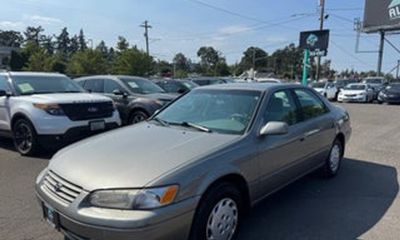 1999 Toyota Camry LE