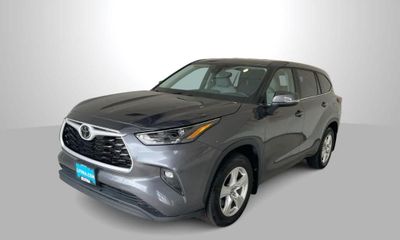 2023 Toyota Highlander LE L Limited