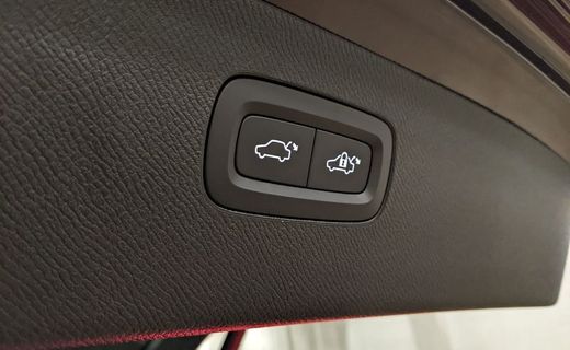 2026 Volvo XC90 Plus Bright