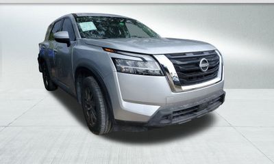 2022 Nissan Pathfinder S