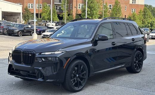 2027 BMW X7 M60i