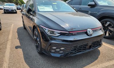 2026 Volkswagen Golf GTI Autobahn