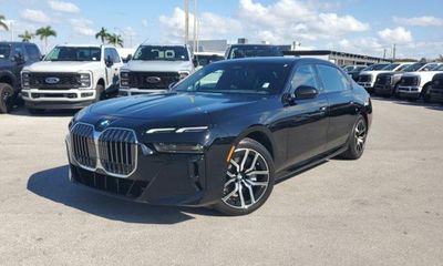 2024 BMW 740I