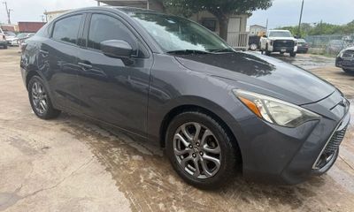 2019 Toyota Yaris L