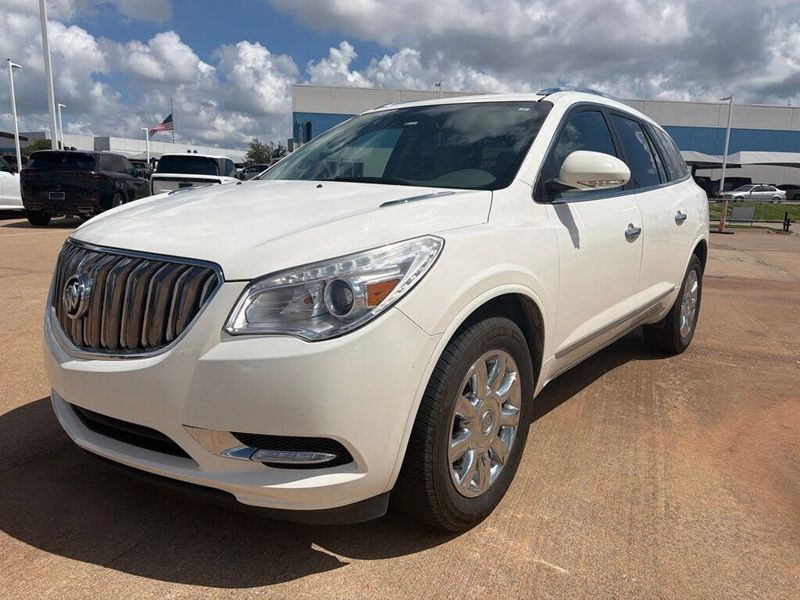 2015 Buick Enclave — a typically priced live listing
