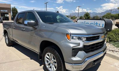 2025 Chevrolet Silverado LT