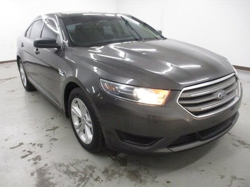 2017 Ford Taurus — a typically priced live listing