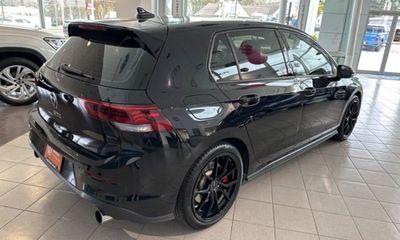 2022 Volkswagen Golf GTI SE