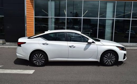2023 Nissan Altima SV