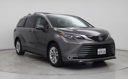 2024 Toyota Sienna Platinum